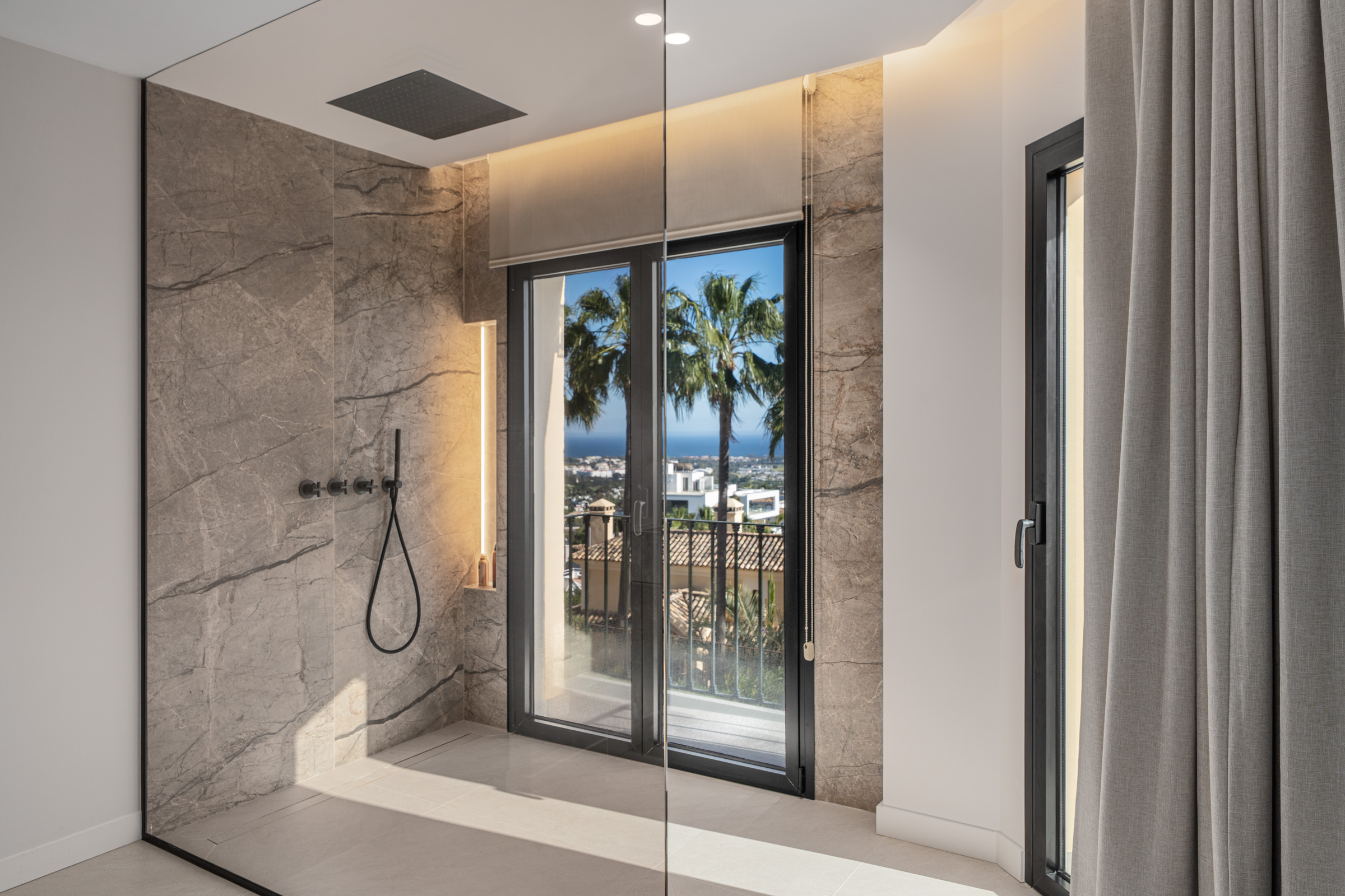 Image 20:  For sale, Marbesa, €1,750,000 [EAMo23860959]