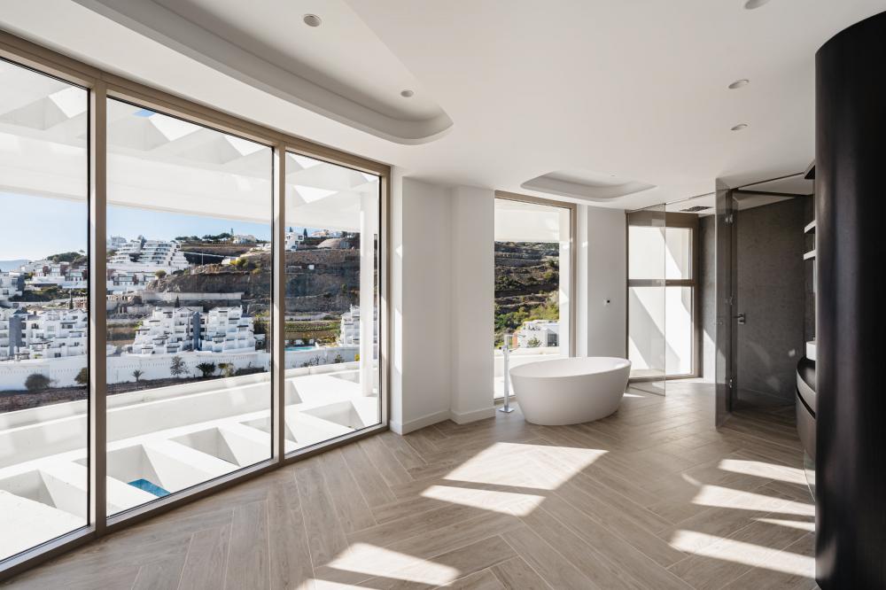 Image 10: Middle Floor Apartment For sale, Benahavís, €3,499,500 [EAMo50397540]