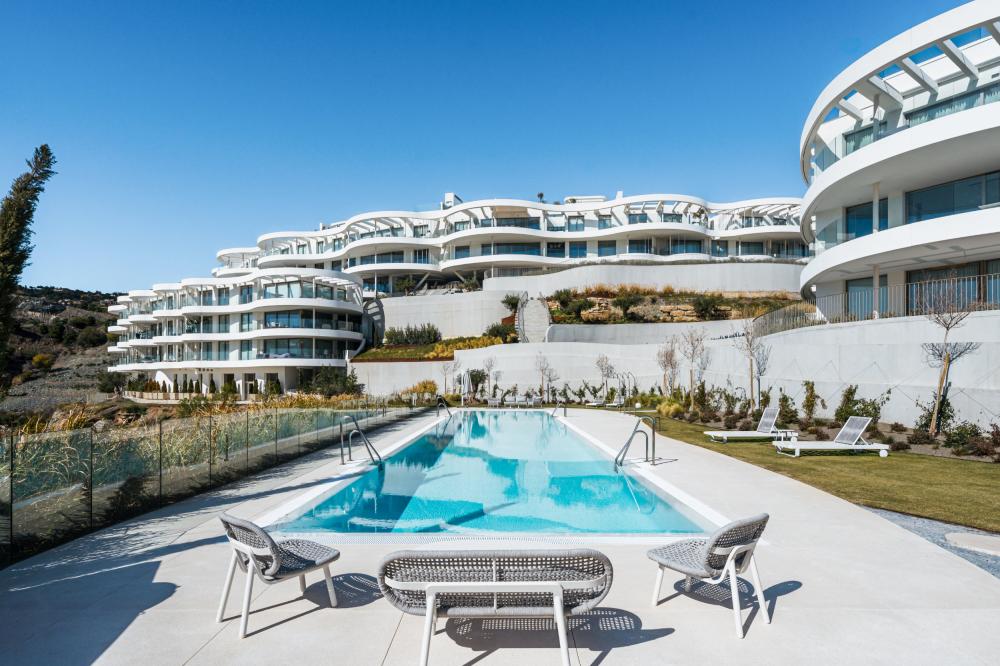 Image 1: Middle Floor Apartment For sale, Benahavís, €3,499,500 [EAMo50397540]